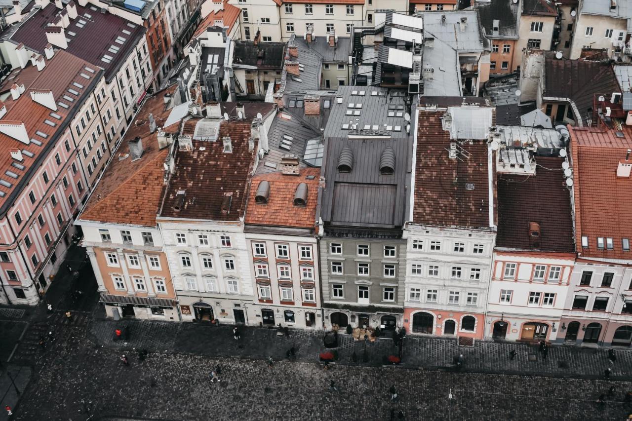 Peaceful Studio On Rynok Square リヴィウ エクステリア 写真